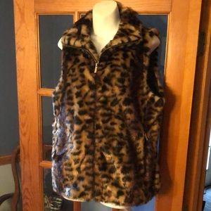 Calvin Klein faux fur leopard vest. Size L